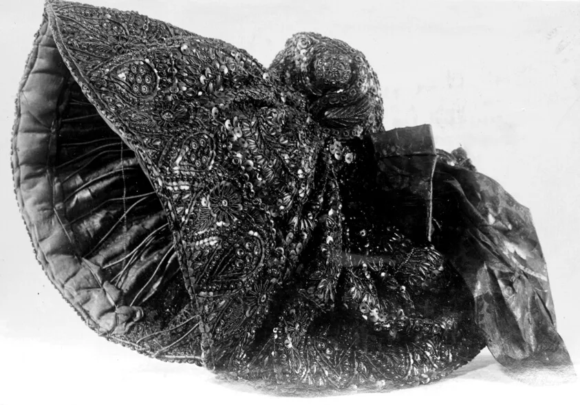 Headdress by Austria, 19th century