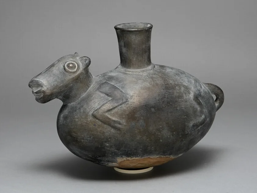 Blackware Vessel in the Form of a Llama by Chimú, 1200–1450