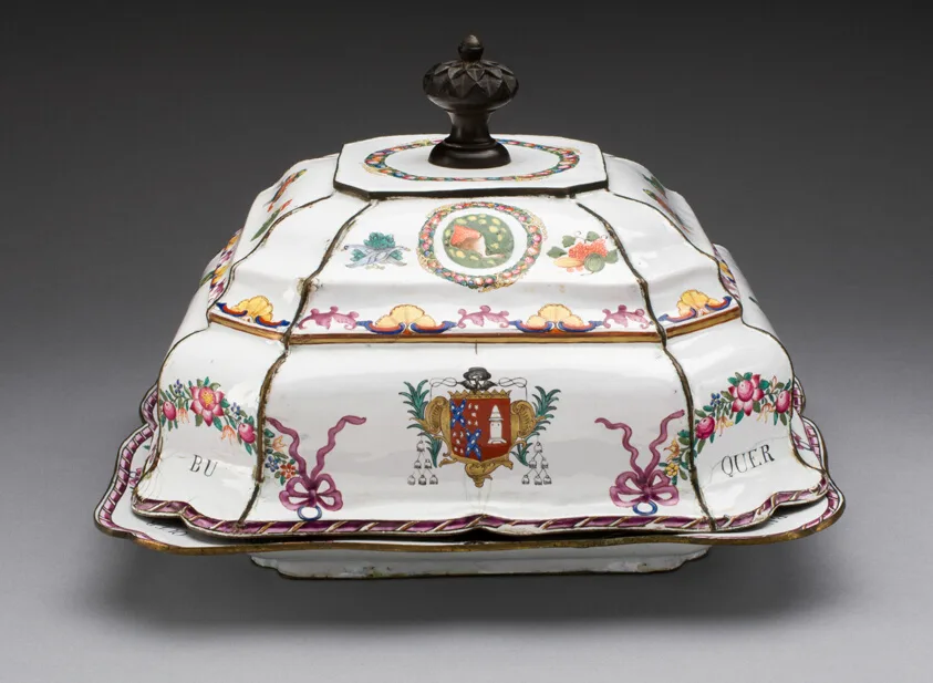Covered Dish by China, c. 1765, Qing dynasty (1644–1911), Qianlong reign mark and period (1736–95)