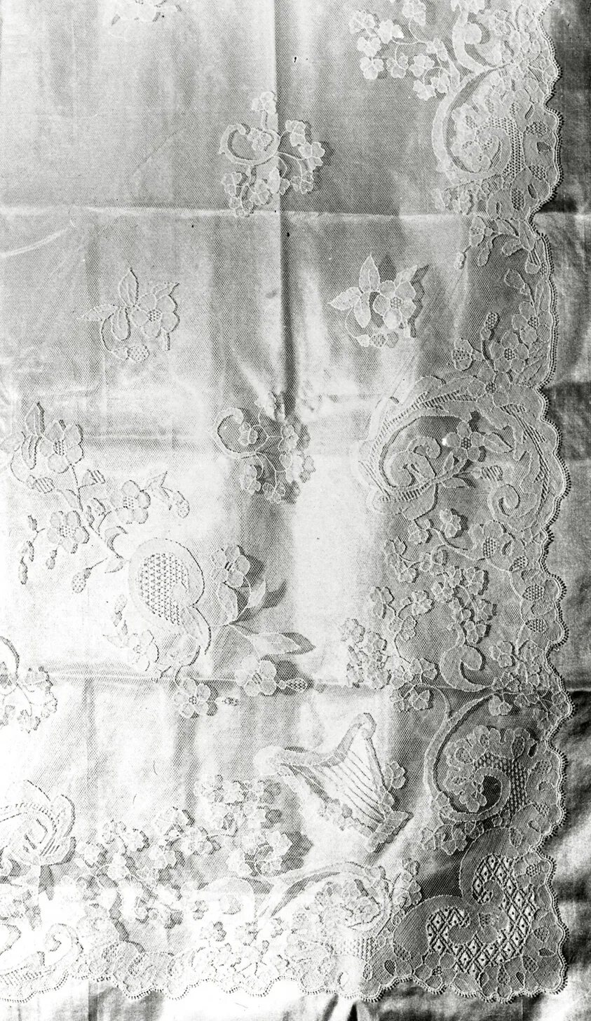 Veil by Ireland, Limerick, 1850/75